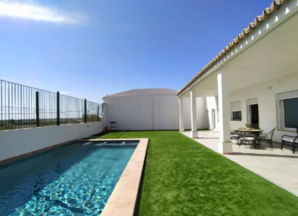 Casa con piscina - Bollullos