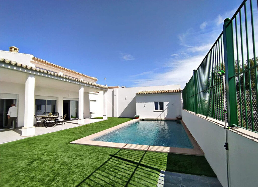 Casa con piscina - Bollullos